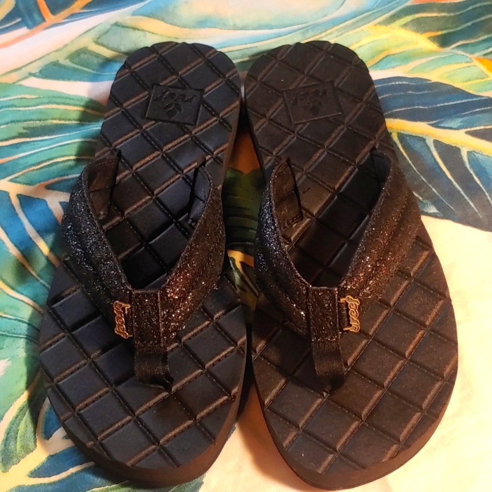 Reef sparkly black cushion flip flops, Sz 8